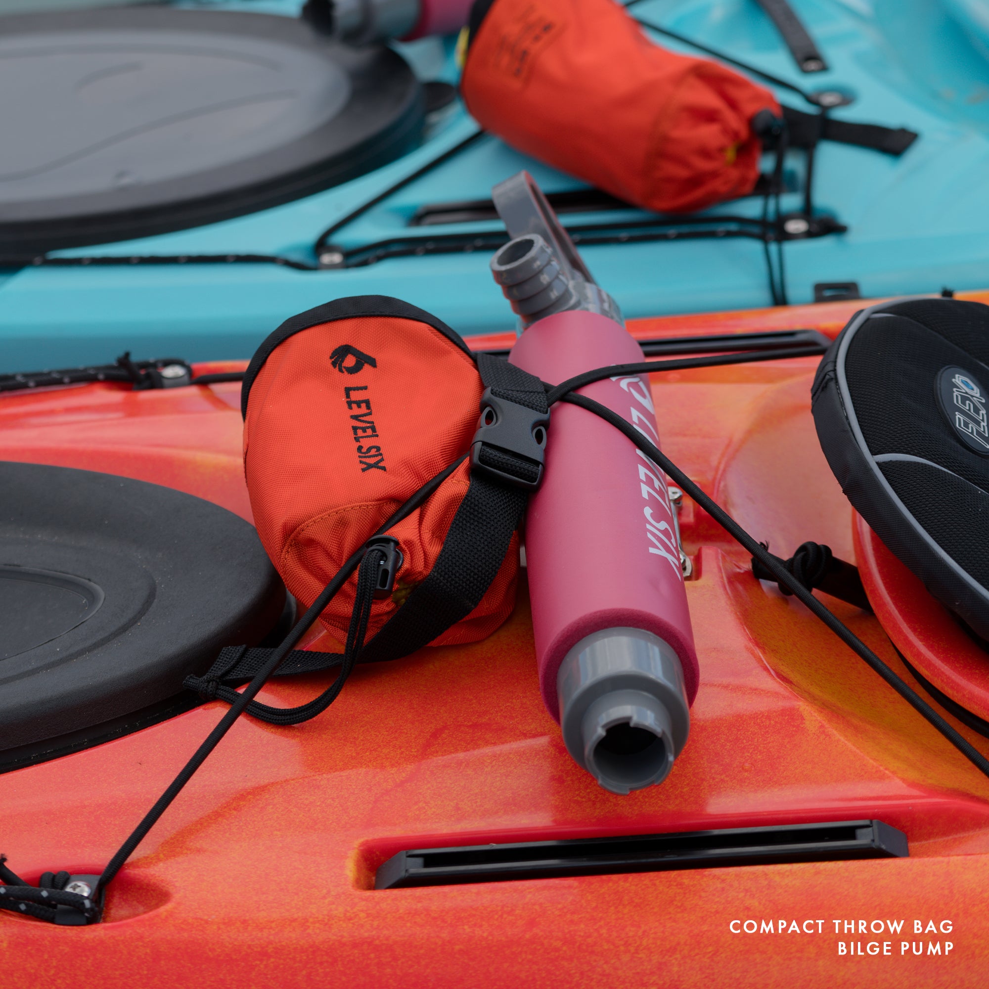 level-6-bilge-pump-pompe-kayak-0-4-l-double-action image 4