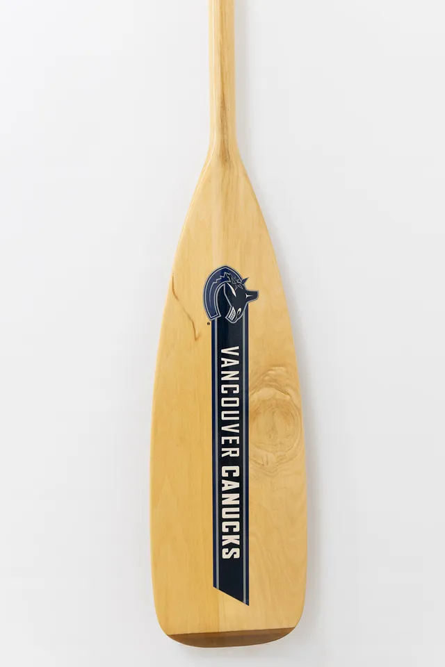 grey-owl-scout-pagaie-cano-d-co-vancouver-canucks-57 image 1