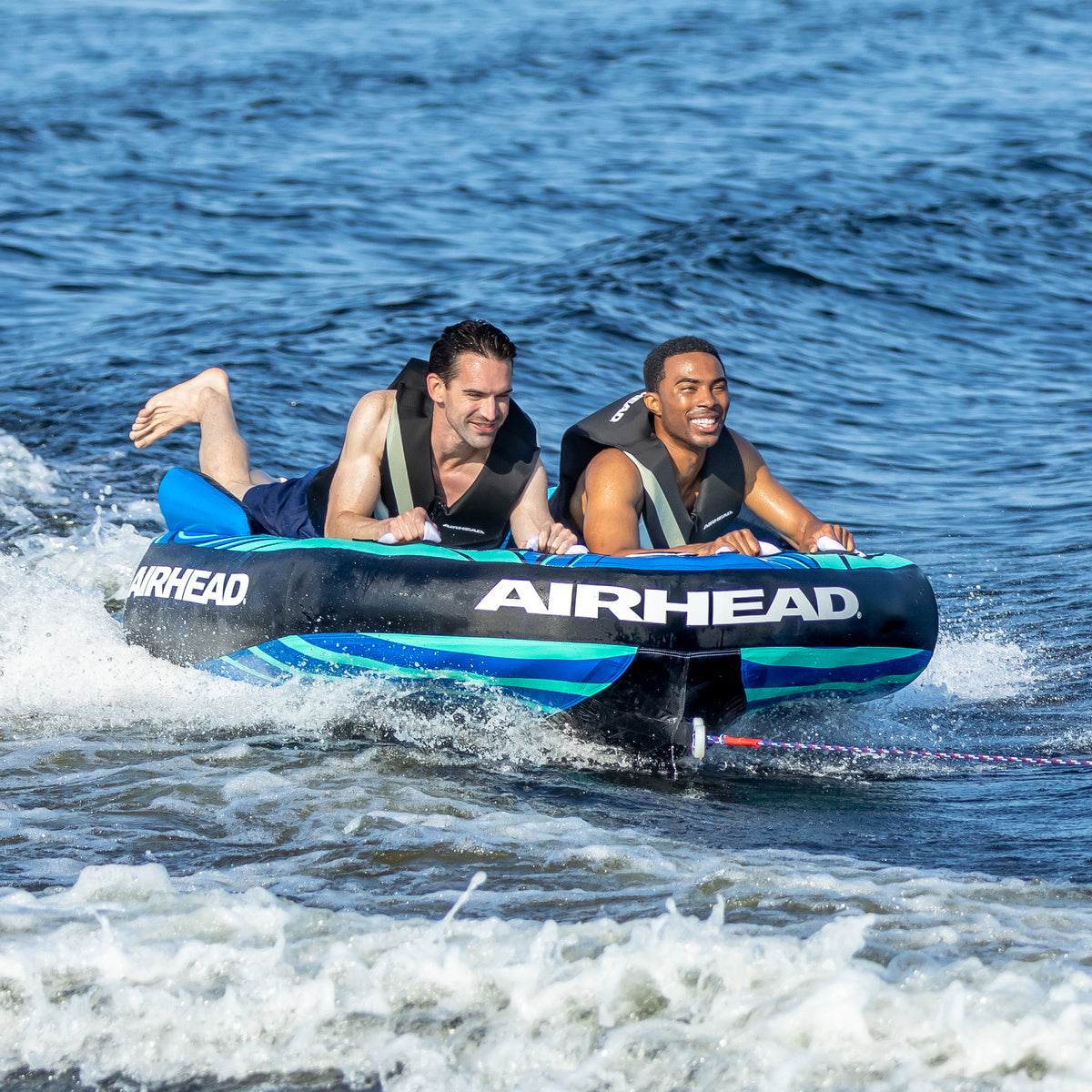 airhead-deep-v-bou-e-tract-e-1-2-personnes-bateau image 2